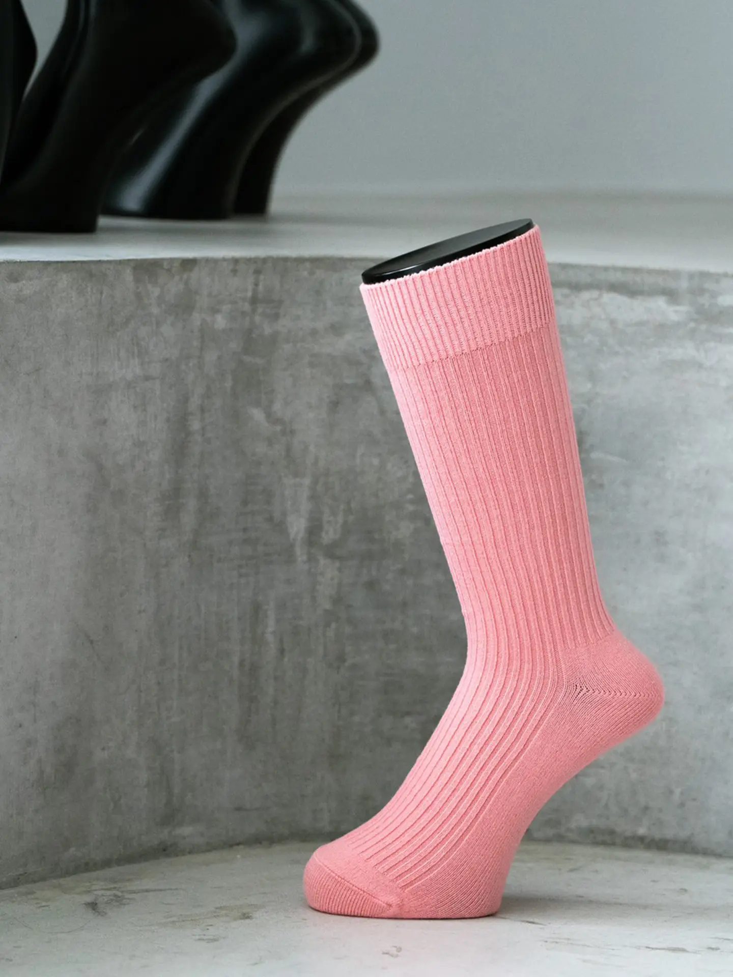 Tabio Power Fit Crew Socks: Heather Grey