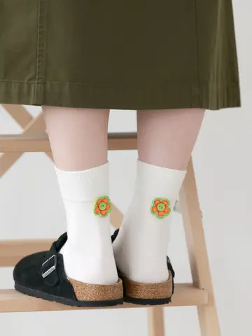 かぎ針編みフラワー付ショートソックス
