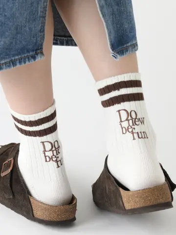 ラインロゴ刺繍ショートソックス