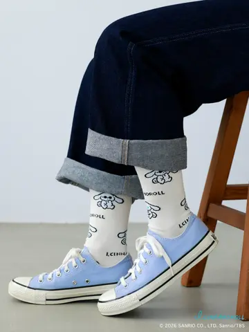 【アイシナモロール】総柄ソックス