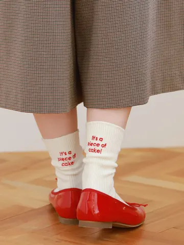メッセージ刺繍ソックス