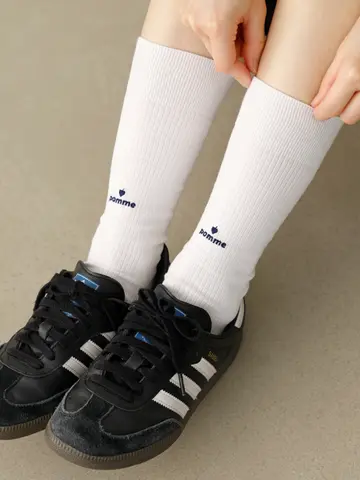 薄手ベーシックリブフロント刺繍ミディ丈ソックス