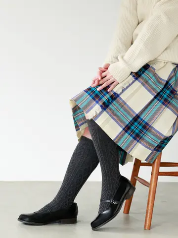 紡毛ダイヤケーブルハイソックス