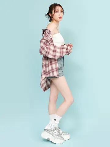 【GYDA×靴下屋】刺繍ルーズレッグウォーマー