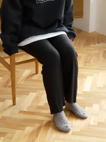 縫製裏起毛リブウエストゆったりレギンス 10分丈