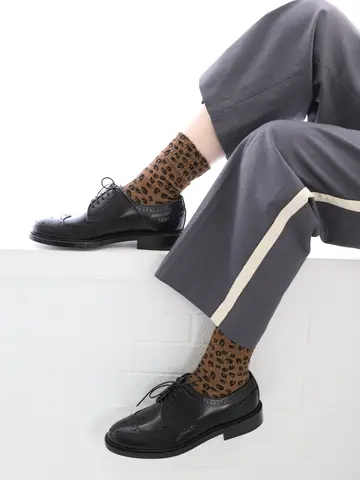 シャーリング風ヒョウ柄ショートソックス