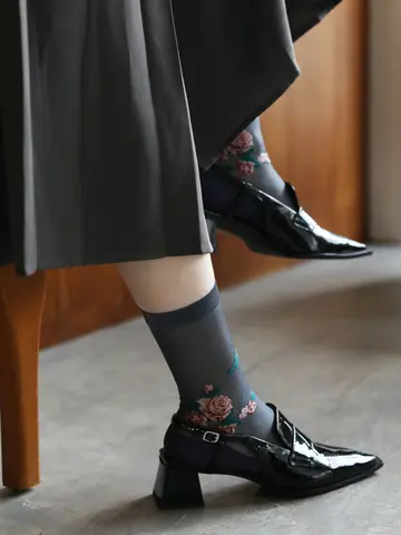 シアーローズソックス