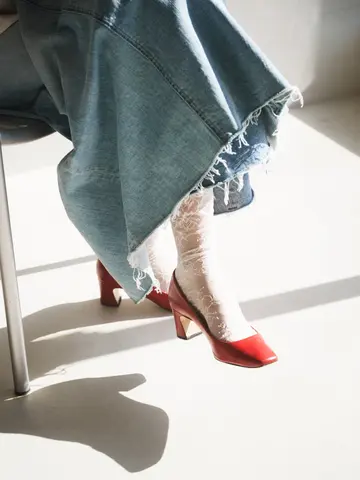 YANUKコラボ縫製レースハイソックス