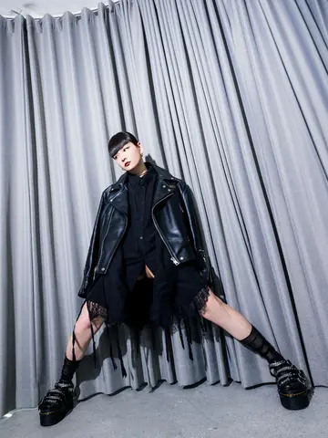 【KOZUE AKIMOTO×Tabio】チュール足袋ルーズソックス