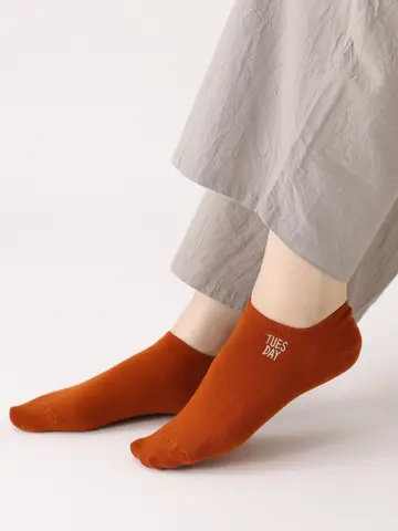 【3足1,386円】1週間刺繍スニーカー用ソックス