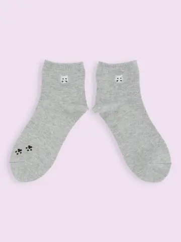 【3足1,386円】にゃんこ刺繍ショートソックス