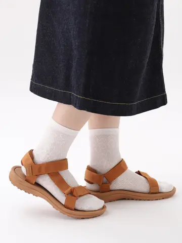 【靴下屋fam】メッシュフラワーショートソックス