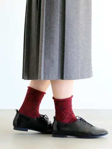 毛混ゴムなしくるくるバラ柄フロートソックス