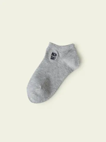 【3足1,386円】キッズ 1週間刺繍スニーカー用ソックス