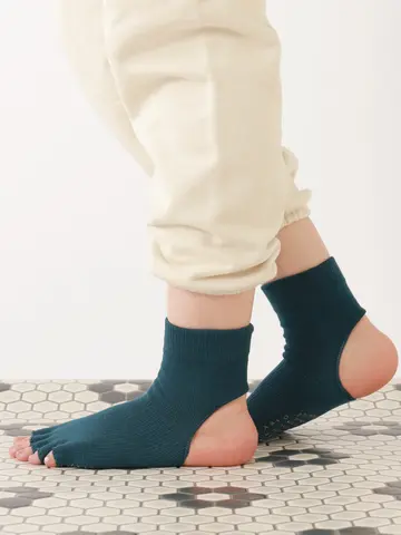 【快脚Labo】綿混指切りかかとオープンショートソックス