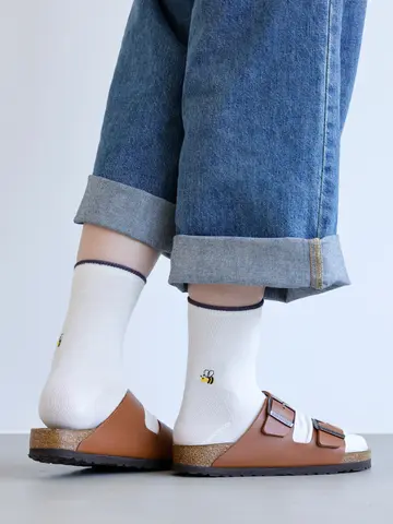 【WEB限定】トップ切替刺繍ソックス / 24.5-26.5cm 