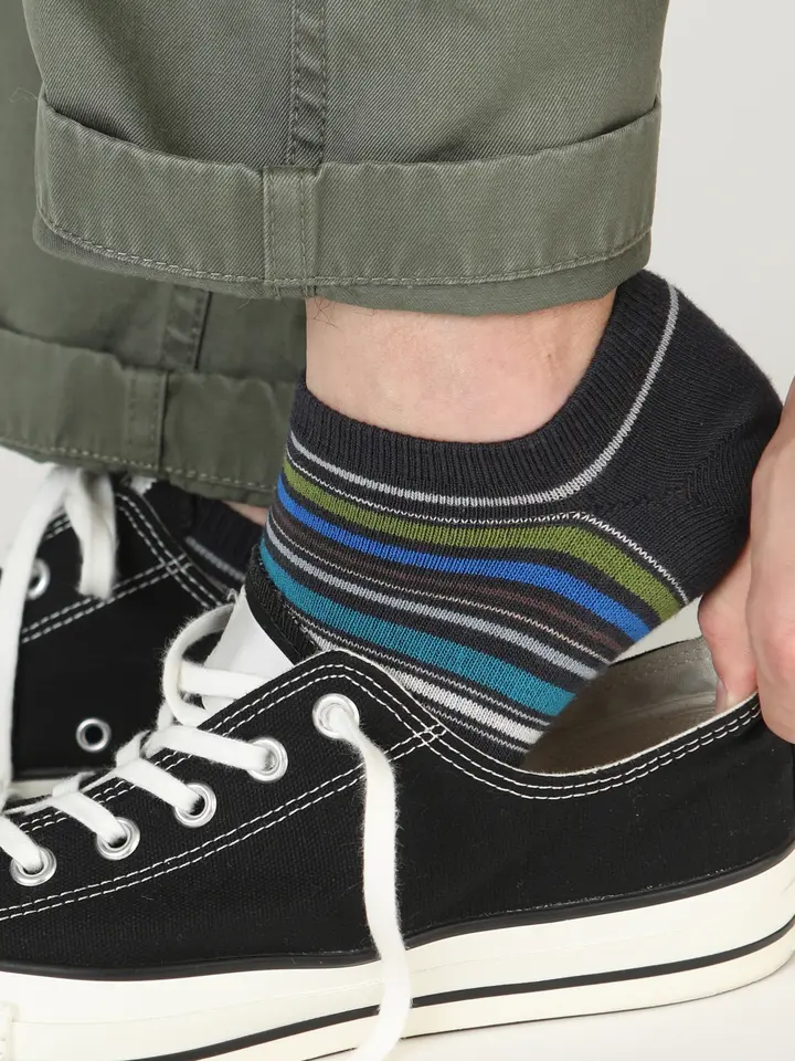 メンズ マルチボーダー柄スニーカー用ソックス 靴下屋公式通販 Tabio オンラインストア