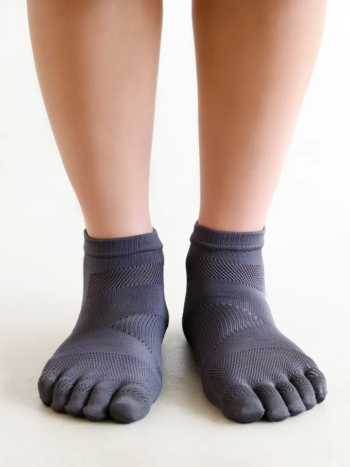 れお Flip Impact Socket, 9/16 and 1/2-Inch - 66076 | Klein Tools