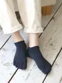 【消臭】無地五本指スニーカー用ソックス ネイビー