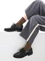 シャーリング風ヒョウ柄ショートソックス カフェ