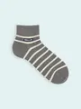 【3足1,386円】メンズ ボーダーボックスロゴショートソックス グレー