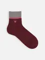 【Tabio MEN】刺繍切替ミニブロックリンクスショート丈ソックス バーガンディー＋刺繍ピンク