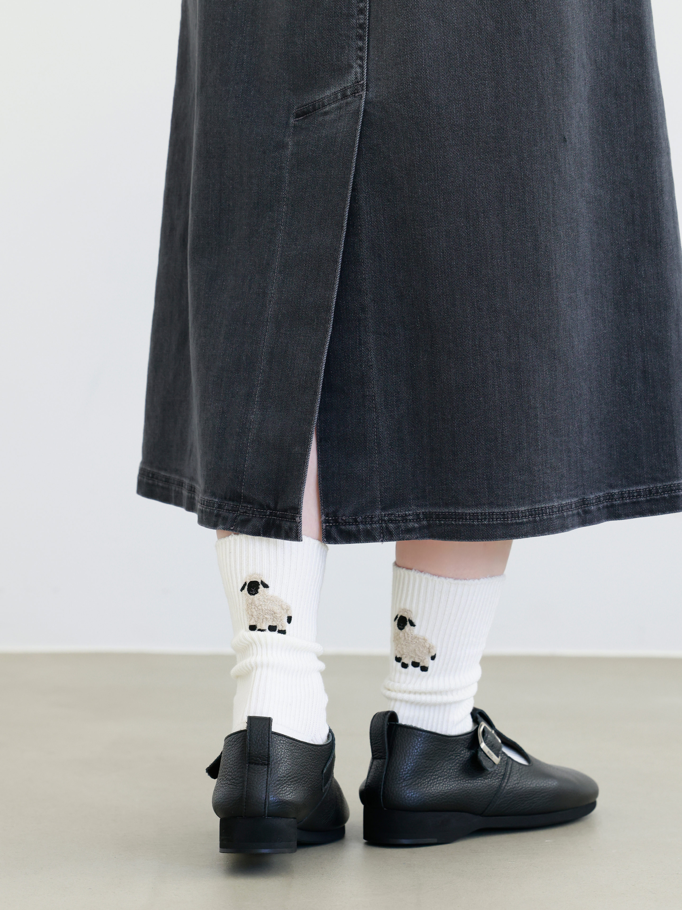 ワッペン風刺繍ソックス ( 011140980 ) | 靴下屋公式通販 Tabio