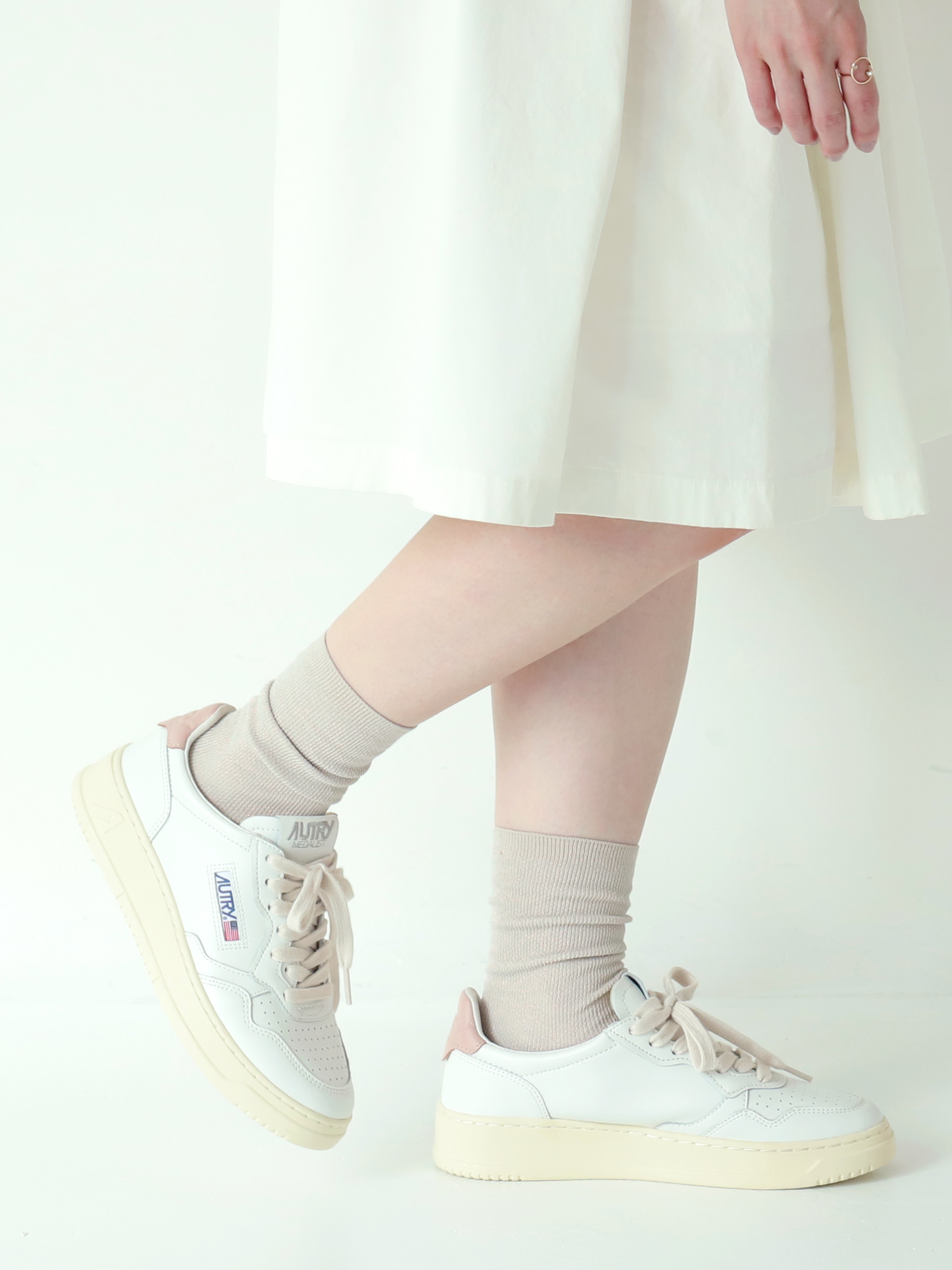 rurumu: ソックス　ホワイト WOMEN ラインミドルソックス ホワイト