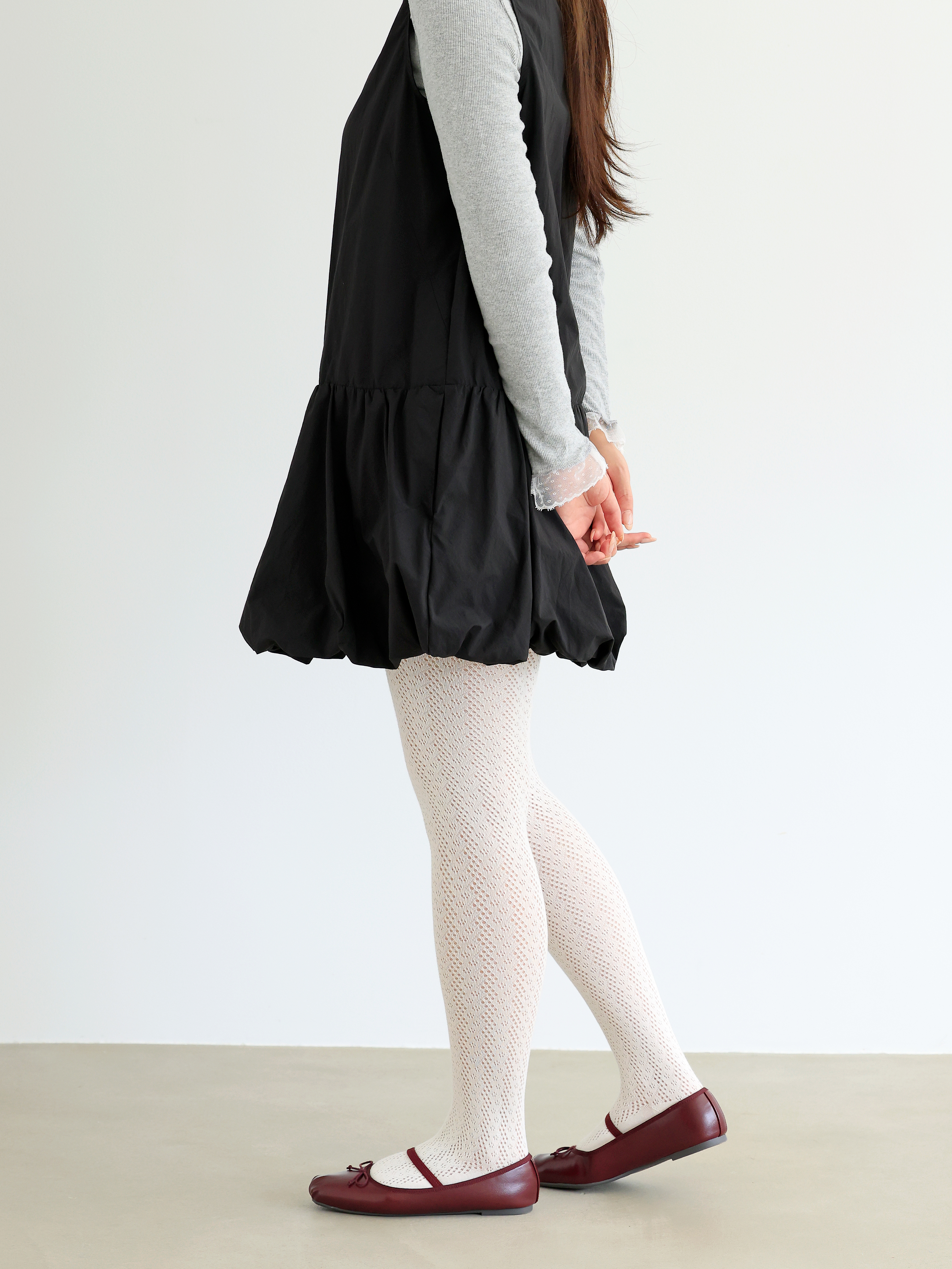 ウェーブストライプレースタイツ ( 011900082 ) | 靴下屋公式通販